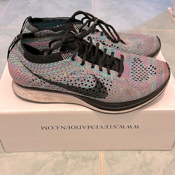 Nike Flyknit Racer Multicolor 2.0 (2017) - Picture 2 of 2